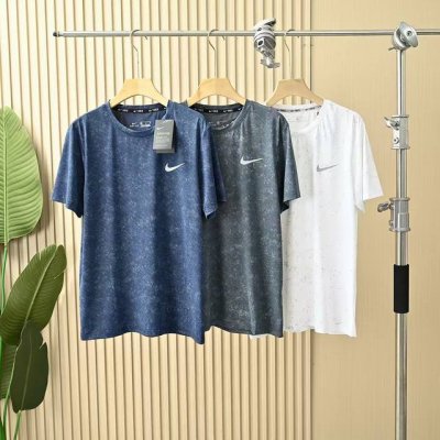 上新 耐克Nike夏季三色锦纶迷彩弹力 速干 冰爽丝滑轻薄弹力T恤衫圆领短袖 尺码:M,L,Xl,2Xl,3Xl, 颜色:牛仔蓝 灰色 白色 高端面料 三色爆炸
