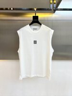 given纪梵希、25S夏季新品背心，胸口品牌Logo经典时尚，大方气质屹立！如此时尚高级感！小心机设计，尽情的展示了裁剪和工艺的高超。真的处处都充满了设计感！
