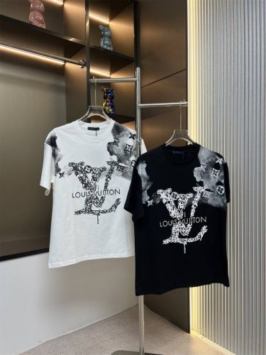 1909# 26支270克双纱棉面料 驴家拉浆印花 字母绣花结合 尺码S M L Xl