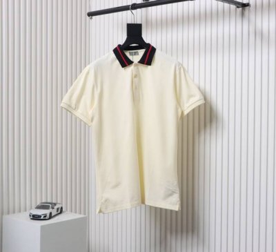 Dior 迪奥 25Ss 后领字母提花polo短袖 选用棉质珠地网眼布打造，定制材质260G长绒棉。衣领为双系统提花定织扁机制成，有弹性，不变形。衣服全部原生布