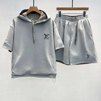 衣服 短裤 驴家 2025夏新款连帽套装上衣 双面穿，可拆套 走秀款 今年最新最设计 胸前最新Logo 非常洋气 独家定制原版防晒面料 垂感超好不易褶皱 超报超