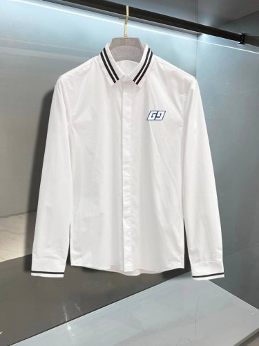 酷奇 专柜最新款男士必备款衬衫 100%天然棉 舒服透气 原单狠货 原版面料 柔软舒适 上身高端又奢华 足够场面的档次 这款衬衫无不骄傲的让你满意有面子 尺码
