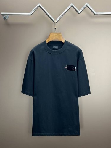 高端品质 巴黎世家Balenciaga 原版高克重单纱纯棉面料 重工艺，刺绣，手感滑爽 L极度舒适体验 十足的高级感，都保持奢华高贵的特有的视觉质感. 颜色：巴