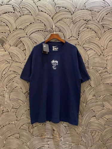 nike×Stussy 高克重纯棉直筒印花T恤短袖情侣款 Color: 藏青色 Size: M-Xl M 肩宽49 胸围114 衣长 Cm L 肩宽50 胸围1