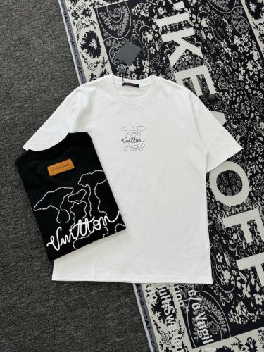 louis Vuitton 路易威登 25Ss Lv 胸前标识印花男女情侣款短袖T恤 轻奢主义，男女日常通勤穿搭必备单品，正确版本，随意对比！ 购入原版开模打造