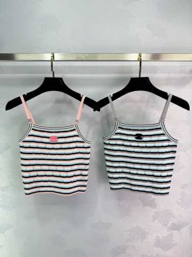 chane*25春夏限定新品！条纹针织吊带背心 气质小短款少女风减龄又时髦！贴布刺绣Logo低调奢华，经典版型百搭不挑人上身美的不要不要的！ 2色3码Sml。