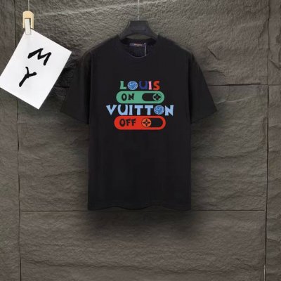 款号：A174 路易威登 Lv前后Logo短袖T恤男女时尚同款 2025Ss新款纯棉双纱 定制面料采用威化布织法，超高端针织工艺，版型紧致立体，顺滑，上身舒适透