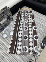 爆款现货 原单品质 Loe*｜25新款定位印花休闲裤 订制高品质仿真丝面料 质感超赞！ 抽绳松紧腰带包容性好 尽显高级感 视觉盛宴 四季必入的百搭单品 女神神器