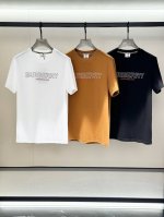 Burberry 巴宝莉，2025夏季最新款，专柜同步有售，原单狠货，时尚休闲圆领短袖T恤，上身很有特点！吸睛而有亮点，进口原版面料，顶级刺绣工艺字母图案装饰L