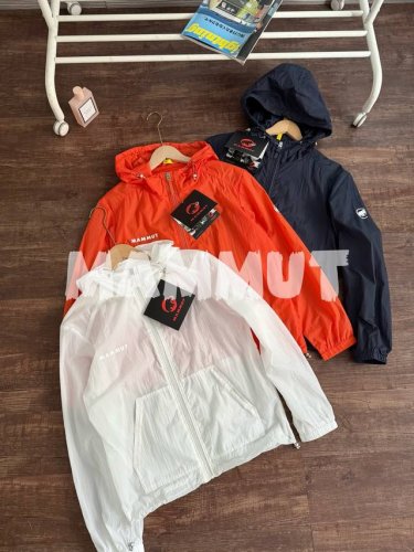 颜色：白色 桔色 藏青 尺码：S到3Xl 猛犸象Mammut25欧洲线定制款户外轻量化Upf70+防晒服 25新款面料舒服到爆！定织防撕裂细格防晒冰感面料！！U