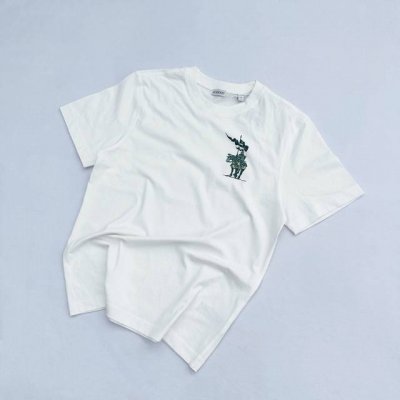 0233820 burberry博柏利 Fw25胸前徽标马术骑士 圆领短袖T恤 绿色 白色 S到Xl 专柜原版购入 三本针走线 Yb开发代购订单 采用Bb家的原