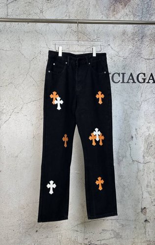 香港限定 上新 Chrome Hearts ｜克罗心 Ch香港城市限定系列 梵文十字贴布拼皮牛仔裤- 黑橘配色 香港限定 潮流玩家们，克罗心香港城市限定牛仔裤震