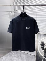 芬迪 Fendi 2025Ss新款 半袖 体恤 短袖 圆领T恤，高端版本！专柜定制面料 透气舒适度高，细节无可挑剔，品牌元素设计理念，体现高品质。手感细腻柔软！