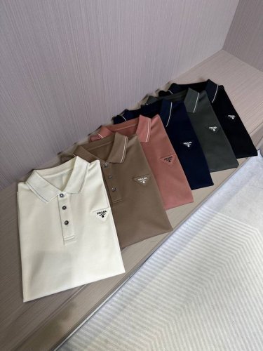 p普拉达25Ss春夏新款起脚色织Polo 原版定制 进口纱线色染 领边底边经典条纹搭配 时尚百搭 6色款 颜色：黑色，墨绿色，亚麻灰，浅杏色，古红色，深蓝 码数