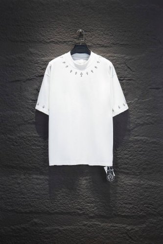 款号:7265# Chrome Hearts Os版型真的很迷人 克罗心也真的是绝绝子 每一季新品版型都做到极致 实穿度很高，随意搭都Nice 100%棉 采用