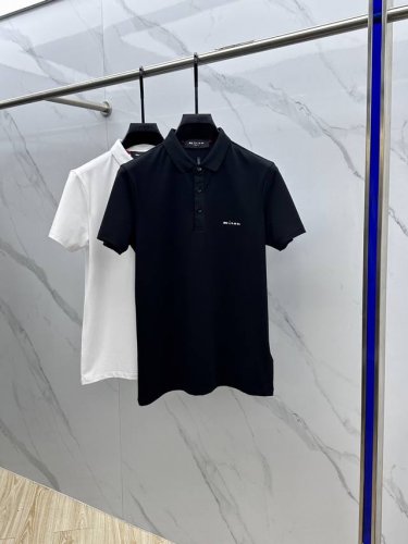 Kiton 2025春夏新款男士翻领polo衫短袖T恤 柜台同步发售 简洁时尚百搭 高端品质 胸前Logo设计 袖口特定螺纹针织完美收边，定制进口双股丝光珠地棉