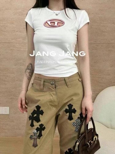 新款D字母镂空收腰中T 高品质 版型设计简洁显瘦 时尚！！！ 黑色 白色均码