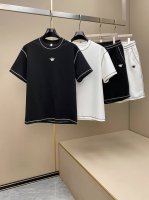 siji 迪奥2025春夏新款来袭～～这家品质控推荐，这款男士衬衫套装饰有像素格效果标识印花，非常适合夏天穿着 有序格纹的设计， 休闲居家旅游必选，微阔的剪裁，