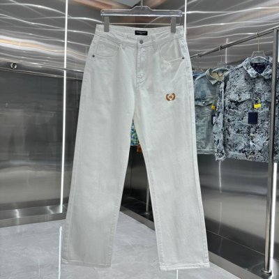 巴黎 25新品 后口袋字母Logo牛仔裤！特定最新品牌皮标 重磅单品~私渠稀有臻品 客供五金辅料 进口客供定织牛仔棉布面料,时尚又个性 超级百搭好看的一款 人手
