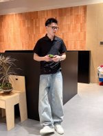 L牌*修身版型M-Xxxl 顶级黑白双色立体暗纹提花polo翻领短袖，潮流简约款细致工艺专柜面料，经典元素融合打造，经典短袖3标齐全，潮男时尚，无论是上身舒适度