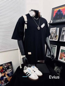 evisu 福神高版本九宫格小佛头印花男女休闲短袖T恤 不得不推荐一款非常受欢迎的硬货 280克优质纯棉面料 有型 更有质感 夏季你需要这样一件超百搭的T恤看品