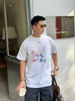 始祖鸟 2025早春新款首发专柜最新款短袖圆领T恤 高端订制 设计前卫时尚！高端定制高支棉面料.手感柔软.穿着舒适.专柜级别精致车线.做工精细.上身效果无敌帅气