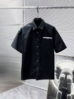 巴黎世家 2025Ss新款男士短袖 衬衫 衬衣，高端版本！专柜定制面料 透气舒适度高，细节无可挑剔，品牌元素设计理念，体现高品质。手感细腻柔软！呈现休闲裁剪，上