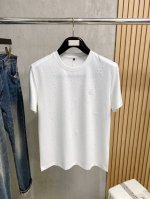 罗意威25Ss春夏 新品 定制蚕丝面料丝滑透气！时尚经典圆领短袖时尚单品设计，更加时尚舒适，高标准定制，上身非常有型，胸前品牌经典Logo 图案 客供辅料，客供