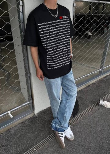 新款Lulu露露满字母印花刺绣情侣同款宽松拼接落肩短袖T恤 面料: 260G重磅纯棉新疆长绒棉 采用特定重磅32S精棉平纹针织面料，260克重；搭配32S+70