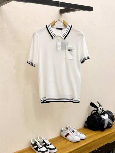 P250 普拉达 2025新品短袖Polo，帅气时尚，顶级绣花字母Logo，简约百搭款。面料针织 不仅挺括，保持潮流的廓形，又穿着舒适，纱织更细腻，码数M-3X