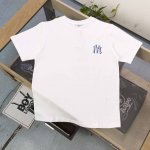 高版本 2025新款Mlb洋基队Ny矩阵字母图案Logo印花休闲情侣短袖T恤，选用了260克双纱爽滑棉面料制作而成。精细的做工和清晰的纹路让贴身穿着更加舒适！经