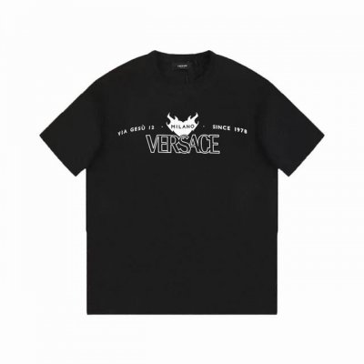 versace 范思哲 印花Logo百搭潮流短袖T恤男女同款 吊牌 领标 水洗唛 三标齐全 定织定染280克精梳棉面料 尺码 S-Xxl 颜色 黑色 白色
