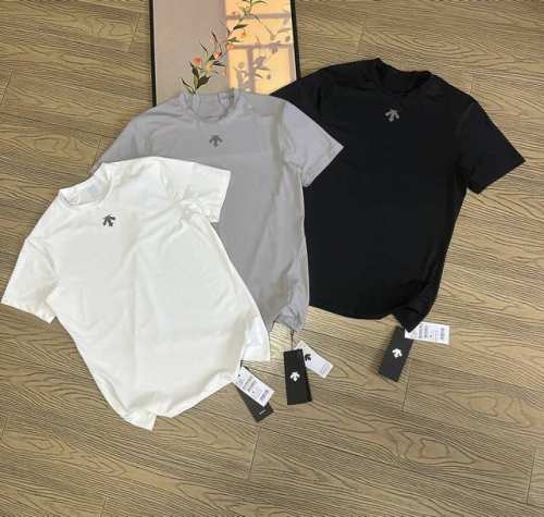descente 迪桑特陈伟霆 彭于晏同款 三色综训运动健身男女同款清爽速干短袖T恤夏季新款 原单Des综训系列运动健身男士轻薄透气速干T恤，这款T恤可以说是夏