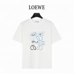 loewe 罗意威 25Ss 不规则徽标Logo撞色刺绣短袖T恤 购入原版开模打造，全套定制辅料，所有细节完美还原 简约清新风格，彰显出高品格的气质， 采用26