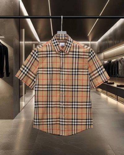 Bur 巴宝莉 Burberry爆款来袭 府绸款格子纹弹力棉府绸短袖衬衫系列 2025Ss官网新款短袖 衬衫 衬衣，精美工艺 高端版本，专柜定制面料 透气舒适度