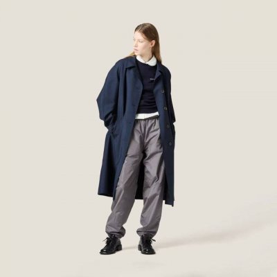 新款 ！最新Miu 25New 双腰头假两件运动休闲长裤。尺码：Sml。 。