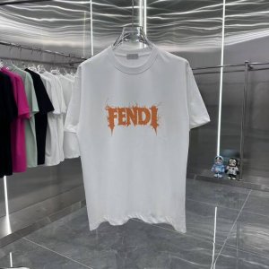 款号：G2105 Fendi 芬迪 2025夏季新款圆领短袖T恤！ - 260G双纱纯棉顶级面料 手感柔软 百分百纯棉独家出货 定染硫化黑无尘处理面料 -面料：