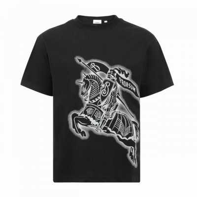 burberry 巴宝莉 胸前战马印花短袖 今年夏天最新款经典耐看 时尚精简的一款标语T 无多余花里胡哨 随意搭配感受英式风格的独特魅力 客供平纹针织棉布制作