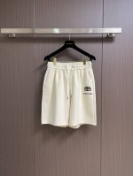 balenciaga 互扣印花运动短裤 采用定制棉质毛圈面料 克重360G 面料舒适亲肤 透气吸汗 前幅带有品牌字母徽标 胶带烫图采用进口材料定做 尺寸都与原版
