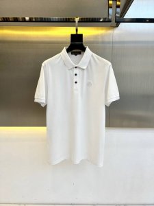 Lp 意大利奢侈品牌25S春夏新品 ，男士商务休闲纯色翻领短袖polo衫，客供进口100%双丝光柔珠地棉面料，甄选上等长绒棉花原料，面料属性皆为上乘，网眼结构细