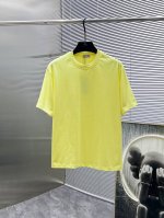 迪奥 Dior 2025新款 圆领 短袖 T恤 体恤 半袖 ，高端版本！专柜定制面料 透气舒适度高，细节无可挑剔，品牌元素设计理念，体现高品质。手感细腻柔软！呈