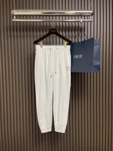 Arcteryx 始祖鸟拼接束腿机能裤，户外之于始祖鸟就不需多讲了，霸主级！24Hours概念，全天候！中等厚度，柔软舒适有骨感，都是定织的面料否则色系质感不一