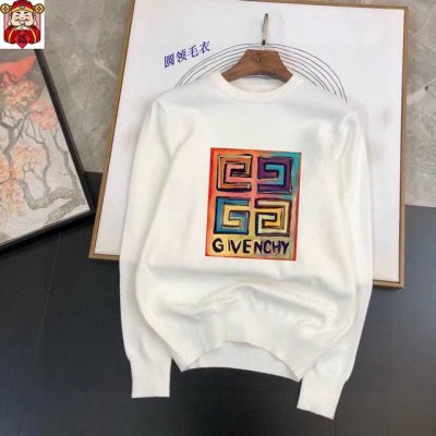 直 Givenchy 纪梵希 秋冬经典圆领套头羊毛衫，全品相！！！羊毛混纺面料，2025最新款 黄金比例！！修身款软黄金 百搭实用型的单品，搭配及实用性强大到天