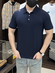 主推 普拉达 prada 独家专供秋季新款Lp时尚休闲翻领短袖 高版纯棉面料 高级密针刺绣 高端欧版原单T恤 潮流时尚休闲半袖 透气舒适度高 细节无可挑剔 品牌