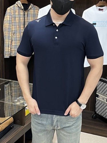 主推 普拉达 prada 独家专供秋季新款Lp时尚休闲翻领短袖 高版纯棉面料 高级密针刺绣 高端欧版原单T恤 潮流时尚休闲半袖 透气舒适度高 细节无可挑剔 品牌
