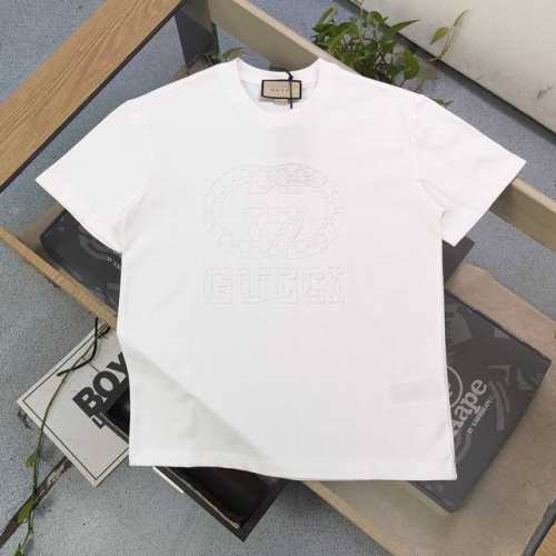 上新 款号：Kc853 高版本 2025新款Gucci古驰简约3D压花字母图案Logo休闲情侣短袖T恤，独一无二的活性环保面料染色，32支双纱精梳纯棉爽滑手感，