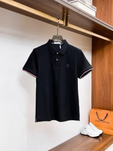 蒙口 高端货商务 白领 单位人士必入单品 珠地面料休闲商务短袖polo 科技面料 体感非常棒 手感顺滑质感很棒 弹性好 无任何束缚感 面料自带透气网孔 吸湿排汗