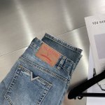p270 -Vltn 25Ss火爆款牛仔裤 v五金标对版复刻 进口订制面料 奢华独家感品质爆品热卖 工艺+洗水外贸 品质感细节处理满满到位 这颜色绝对爱了爱了