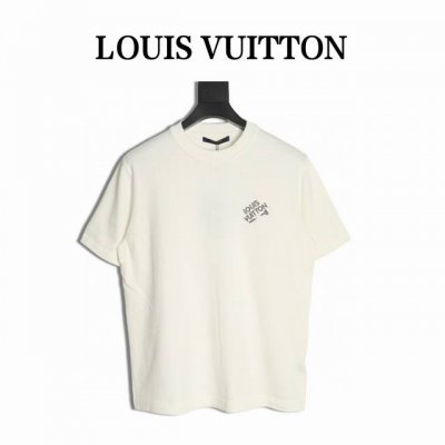 louis Vuitton 路易威登Lv 别针针织短袖T恤 正品1 9购入，采用14针进口机Santoni进行编织，领子采用7针圆领机双纹进行编织，40支全高精