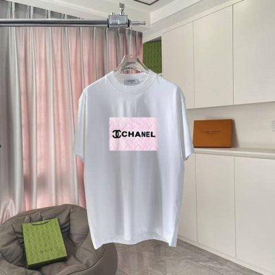 香奈儿 Chanel2025夏季新款 双C字母Logo印花 短袖T恤 定制面料300G 男女同款 尺码：S M L Xl Xxl 五个码 颜色：黑色 白色 湖绿